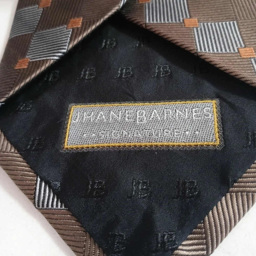 Jhane Barnes Signature Collection Classic 100%Silk 59